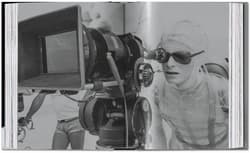 Galeria - zdjęcie nr. 2 - David Bowie. The Man Who Fell to Earth. 40th Ed. wer. angielska