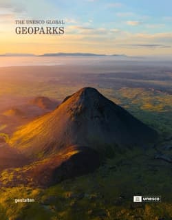 Geoparks. The UNESCO Global Geoparks - Opracowanie Zbiorowe