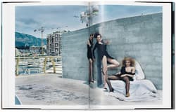 Galeria - zdjęcie nr. 2 - Helmut Newton. A Gun for Hire wer. angielska