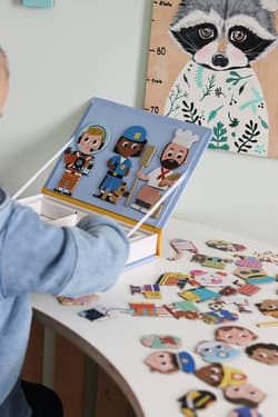 Galeria - zdjęcie nr. 4 - Janod Magnetyczna układanka Zawody Magnetibook
