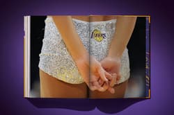 Galeria - zdjęcie nr. 4 - Lakers. An Official History of the Purple & Gold