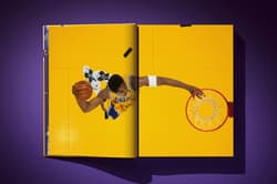 Galeria - zdjęcie nr. 2 - Lakers. An Official History of the Purple & Gold
