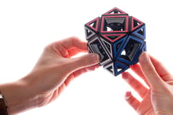 Galeria - zdjęcie nr. 2 - Łamigłówka Hollow Skewb Cube Recent Toys poziom 4/5