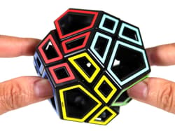Galeria - zdjęcie nr. 3 - Łamigłówka Hollow Skewb Ultimate Recent Toys poziom 4,5/5