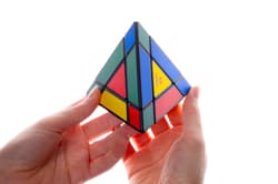 Galeria - zdjęcie nr. 3 - Łamigłówka Pyraminx Edge Recent Toys poziom 3/5
