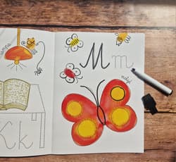 Galeria - zdjęcie nr. 2 - Litery. Akademia mądrego dziecka. Rysuję i ścieram