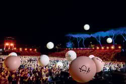 Galeria - zdjęcie nr. 4 - Luck and Strange. Studio/Live