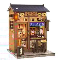 Miniaturowy domek Book Nook Bar w Tokio
