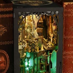 Galeria - zdjęcie nr. 3 - Miniaturowy domek Book Nook Karty tarota