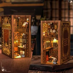 Galeria - zdjęcie nr. 2 - Miniaturowy domek Book Nook Klimatyczna księgarnia