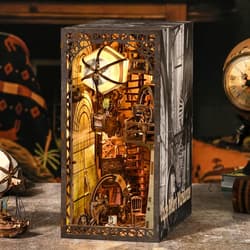 Miniaturowy domek Book Nook Nautilius