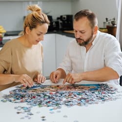 Galeria - zdjęcie nr. 3 - Puzzle 1000 Premium Plus Dworzec kolejowy 10810