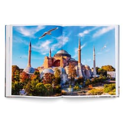 Galeria - zdjęcie nr. 3 - The Book of Temples. Spiritual Places Around the World